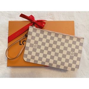 🌸Louis Vuitton Damier Azur Neverfull Pochette🌸